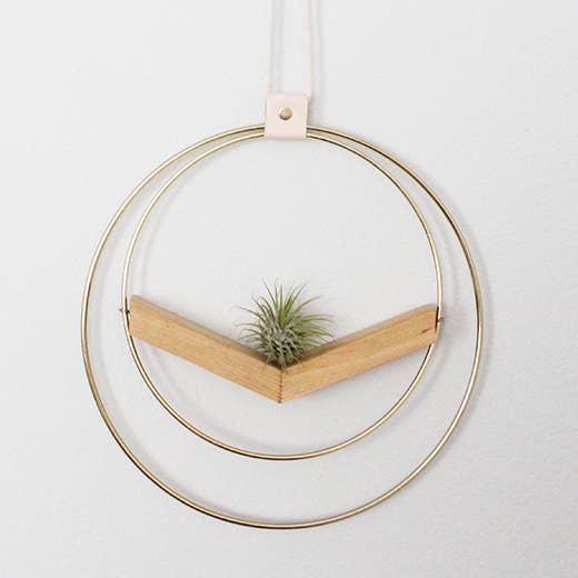 Braid & Wood Design Studio - Small V Hanger